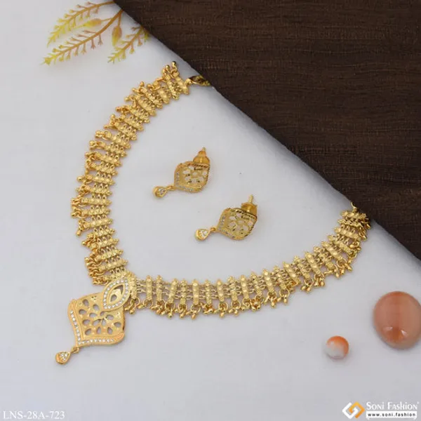 Fancy_Design_Cool_Design_Gold_Plated_Necklace_Set_For_Women_Style_A723