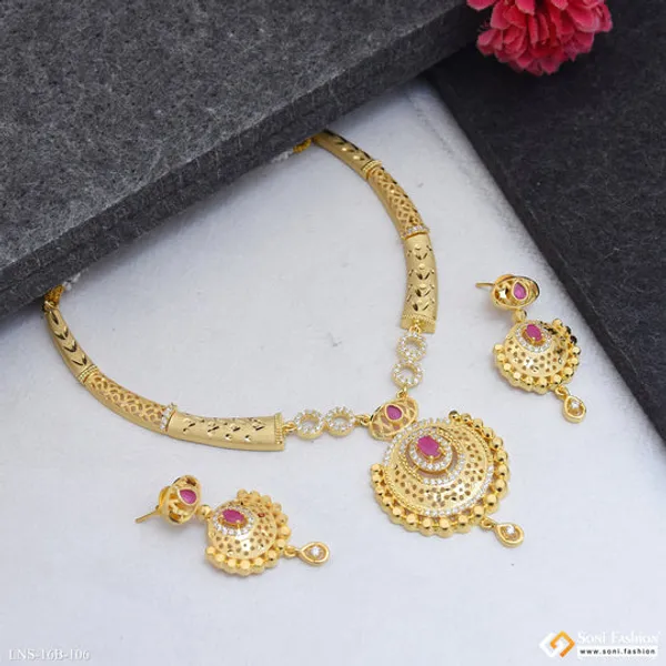 Sparkling_Design_Gold_Plated_Necklace_Set_For_Women_Style_B106