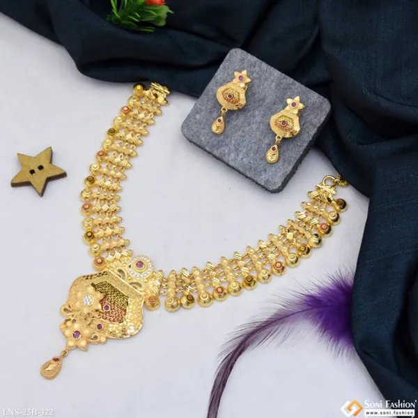Radiant_Design_Gold_Plated_Necklace_Set_For_Women_Style_B322
