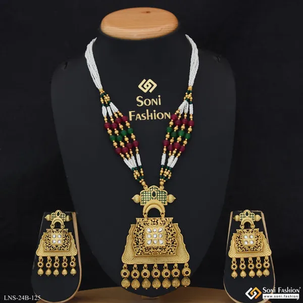 Fashionable_Gold_Plated_Antique_Necklace_Set_For_Women_Style_B125