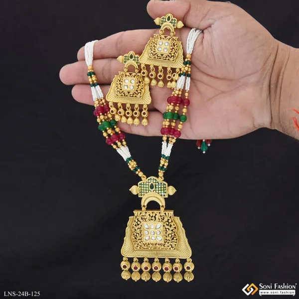 Fashionable_Gold_Plated_Antique_Necklace_Set_For_Women_Style_B125