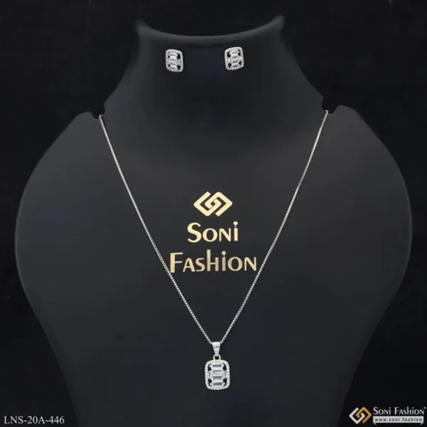Silver_With_Diamond_Brilliant_Design_Silver_Necklace_Set_For_Lady_Style_A446