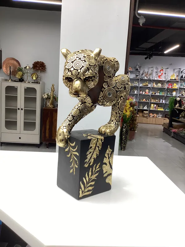 Golden_Prowler