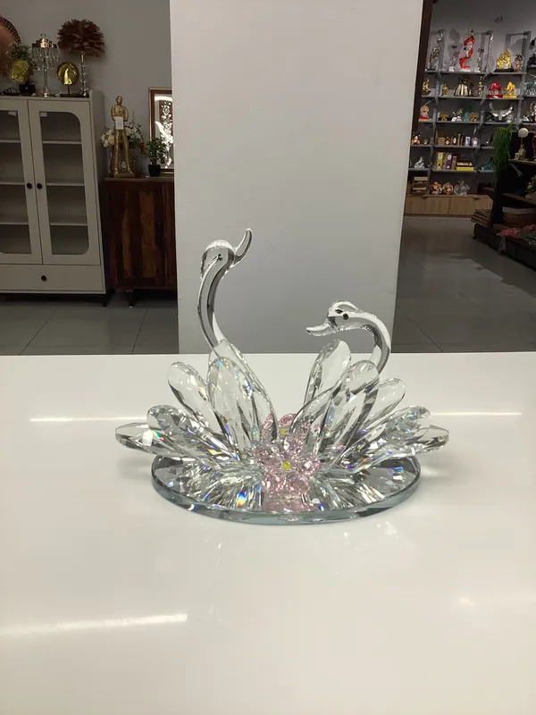 Crystal_Swan