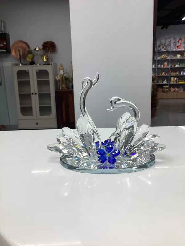 Crystal_Swan