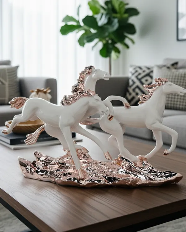 Three_Horses_Default_Title
