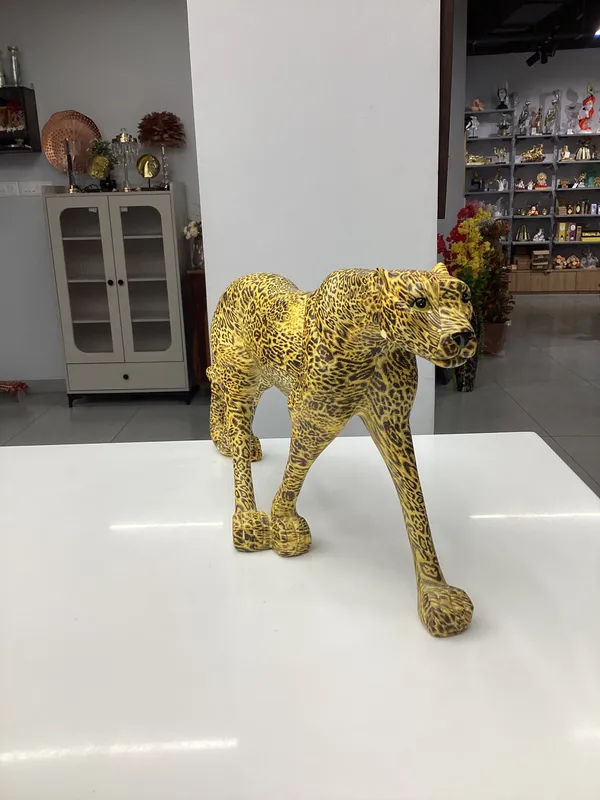 Leopard_Showpiece