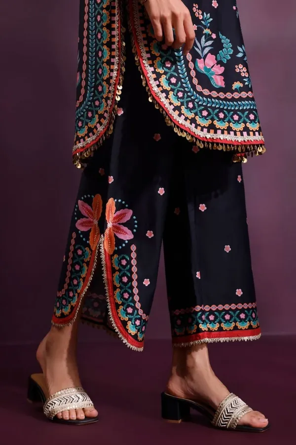 Black_Premium_Pure_Muslin_Kurta_Dupatta_Set_For_Women