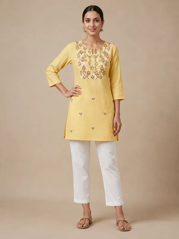 Yellow_Cotton_Short_Kurti_For_Women