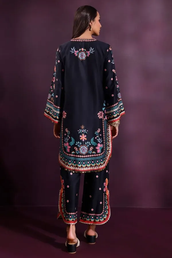 Black_Premium_Pure_Muslin_Kurta_Dupatta_Set_For_Women