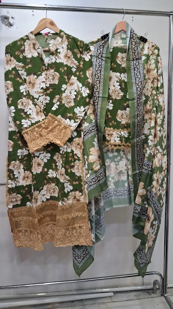 Green_Lawn_Straight_Floral_Print_Kurta_Set_For_Women