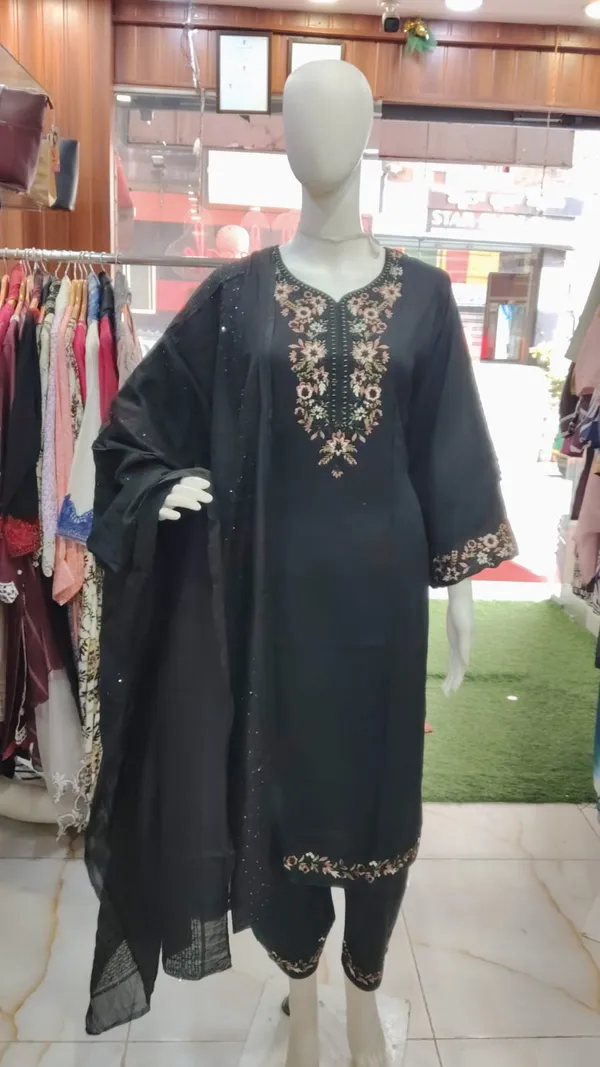 Black_Rayon_Straight_Embroidered_Kurta_Set_For_Women