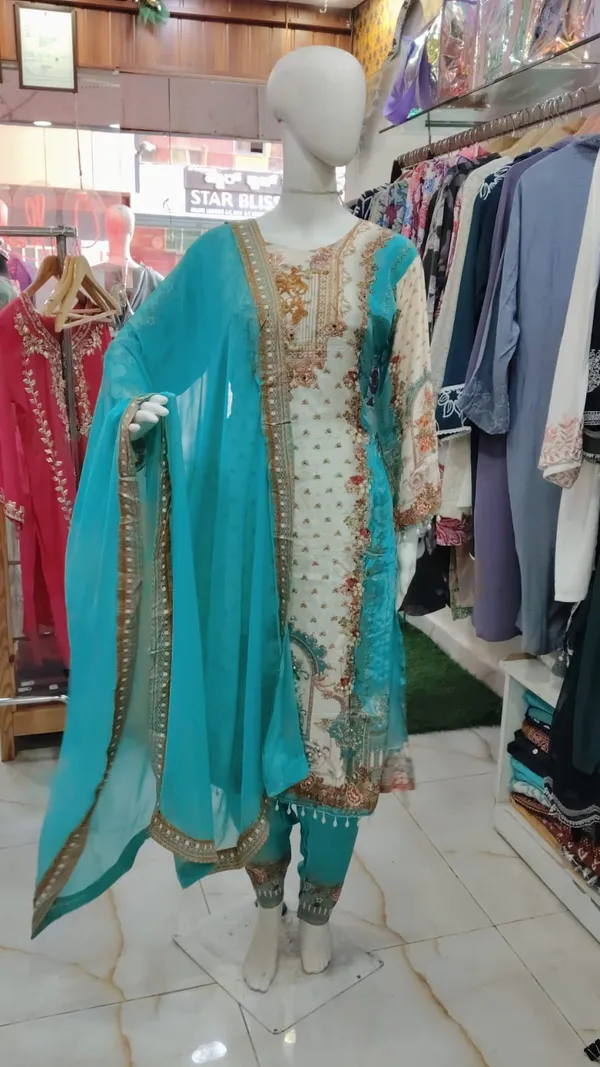 Turquoise_Crepe_Straight_Printed_Kurta_Set_For_Women