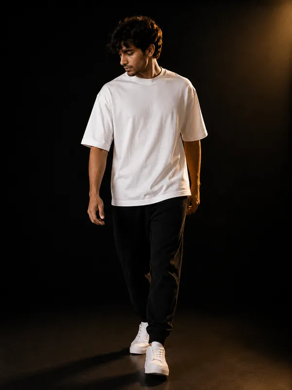 Stichix_S_Earned_Oversized_T_Shirt_Black_Horse_Graphic_Tee