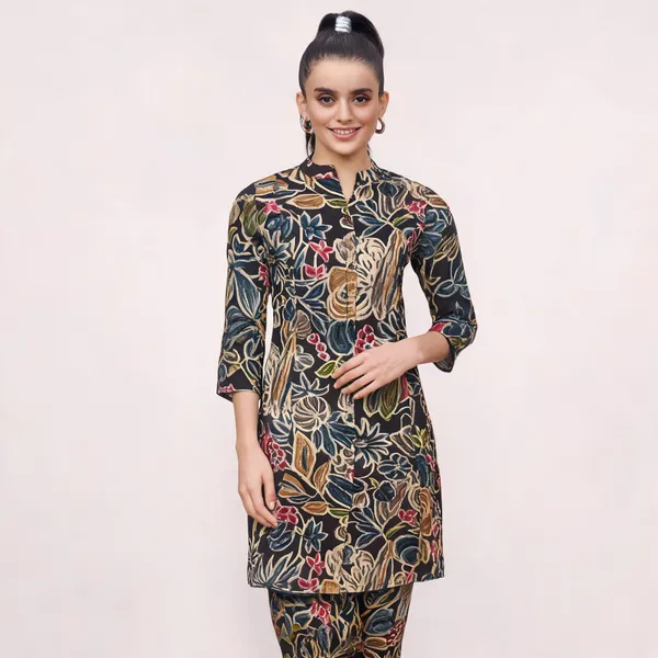 Black_Cotton_Floral_Print_Kurta_Suit_Set_For_Women