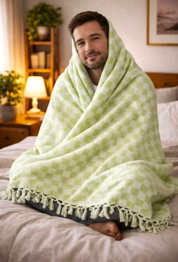 Green_Checkered_Tassel_Throw_Blanket