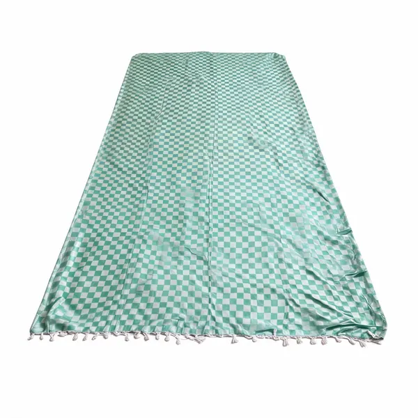 Viscose_Silk_Casual_Checkered_Green_Fringed_Blanket