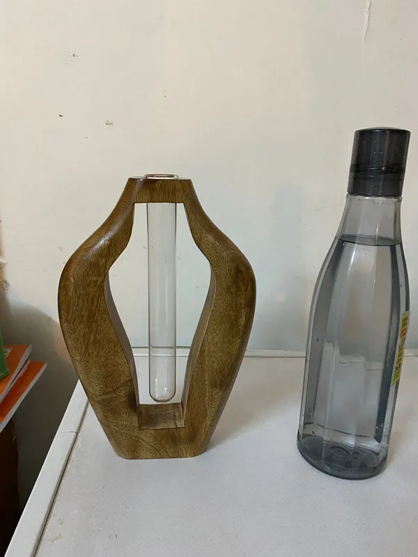 Wooden_Geometric_Glass_Tube_Vase