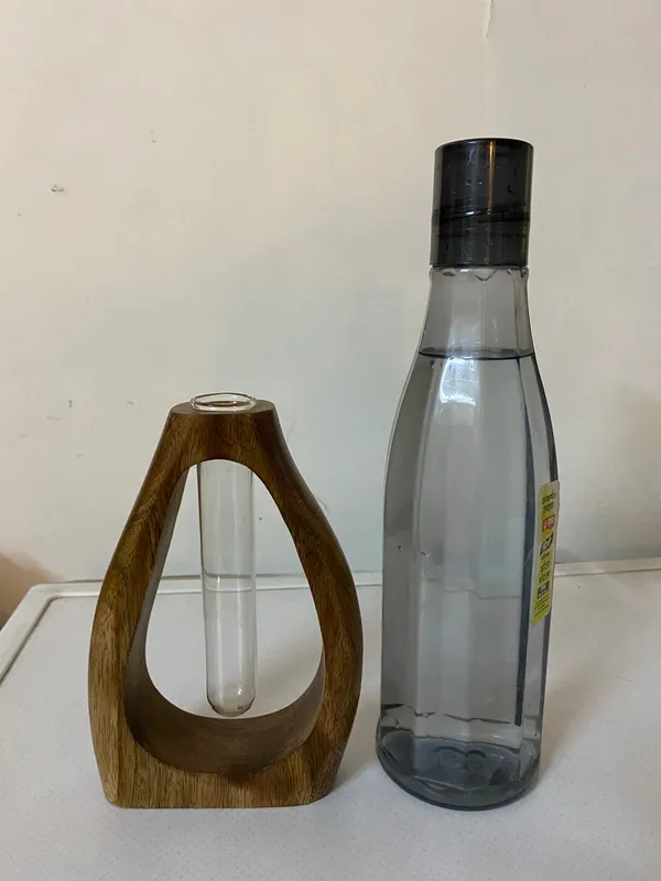Wooden_Geometric_Glass_Tube_Vase