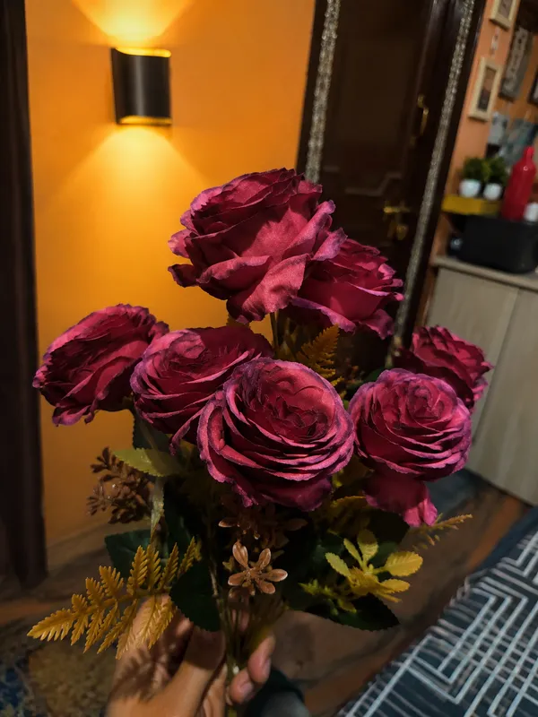 Plastic_Decor_Burgundy_Rose_Floral_Arrangement_Artificial_Plant_With_Pack_Of_2
