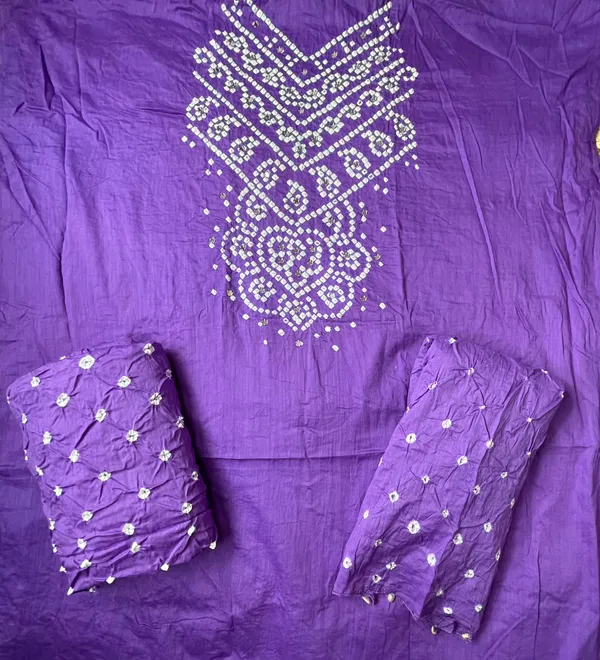 Lavender_Bandhej_Cotton_Suit_Set_-_Hand_Mirror_Work,_Bandhani_Yoke,_Scattered_Dots,_Kodi_Dupatta