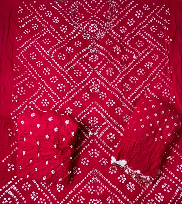 Red_Hand_Bandhej_Set_-_Geometric_Diamond_&_Chevron_Bandhani,_Mirror_Work,_Tassel_Dupatta