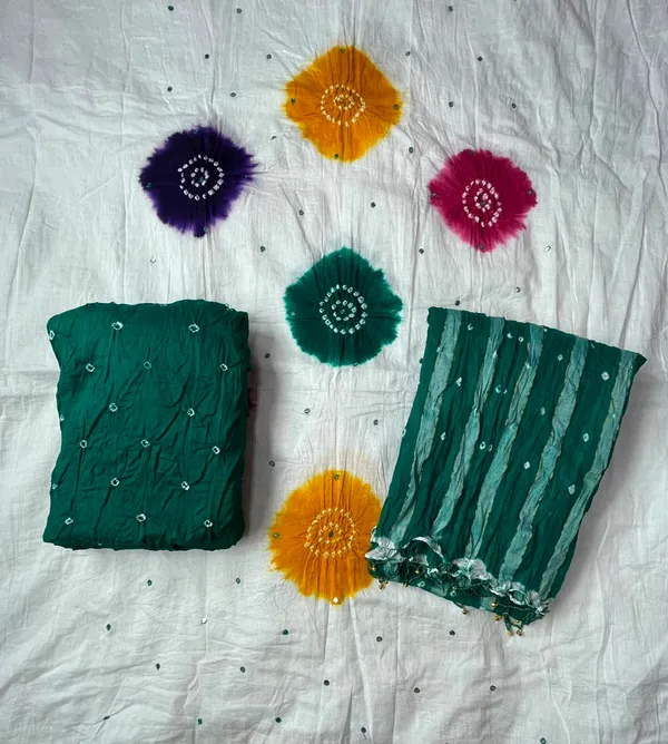 Chevron_Unstitched_Bandhej_Cotton_Suit_White_&_Teal_Green_Bandhani_Suit_Set_with_Mirror_Work_&_Tassel_Dupatta