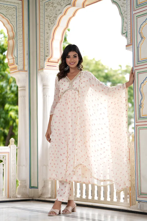 Soft_Organza_Alia_Cut_Suit_with_Delicate_Printed_Motifs_&_Elegant_Dupatta