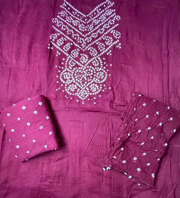 Maroon_Bandhej_Cotton_Suit_Set_-_Hand_Mirror_Work,_Bandhani_Yoke,_Scattered_Dots,_Kodi_Dupatta