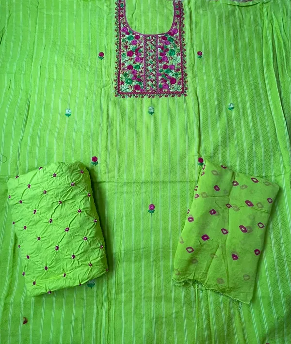 Chevron_Unstitched_Bandhej_Cotton_Suit_Pista_Green_Bandhani_Suit_Set_with_Hand_Anchor/_Thread_work_&_Tassel_Dupatta