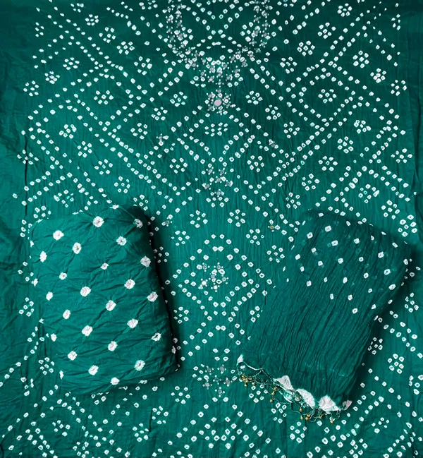 Dark_Green_Hand_Bandhej_Set_-_Geometric_Diamond_&_Chevron_Bandhani,_Mirror_Work,_Tassel_Dupatta