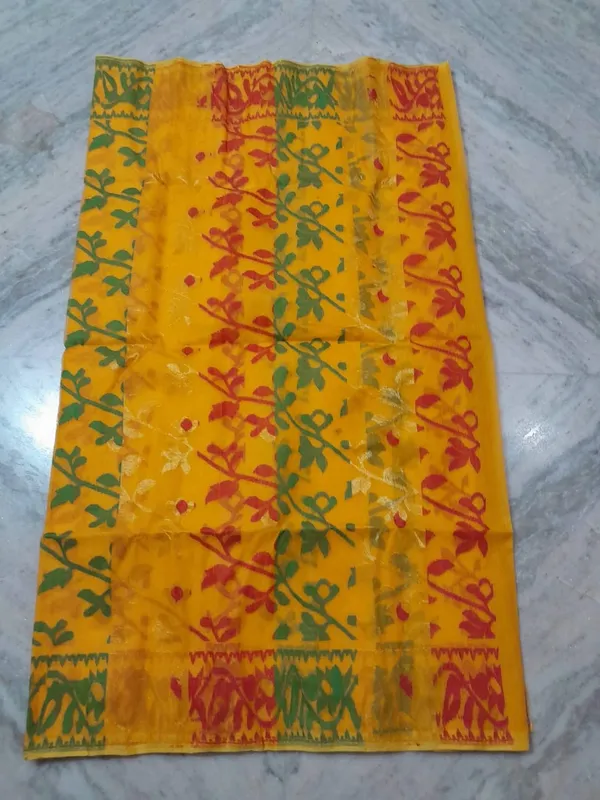 Yellow_Floral_Print_Saree_for_Women