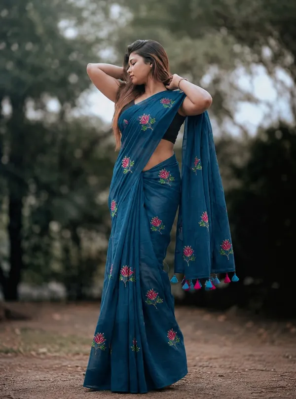 Teal_Blue_Floral_Saree_for_Women