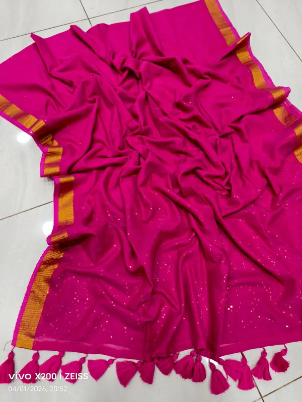 Magenta_Saree_With_Gold_Border_for_Women