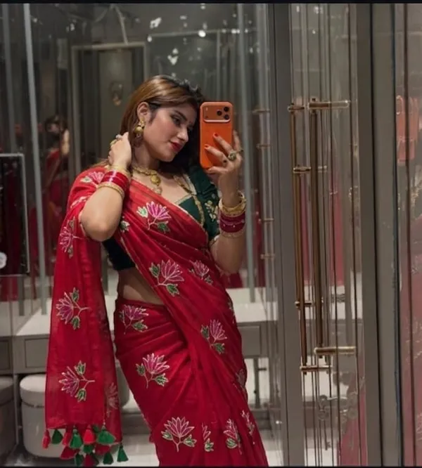Red_Floral_Saree_for_Women