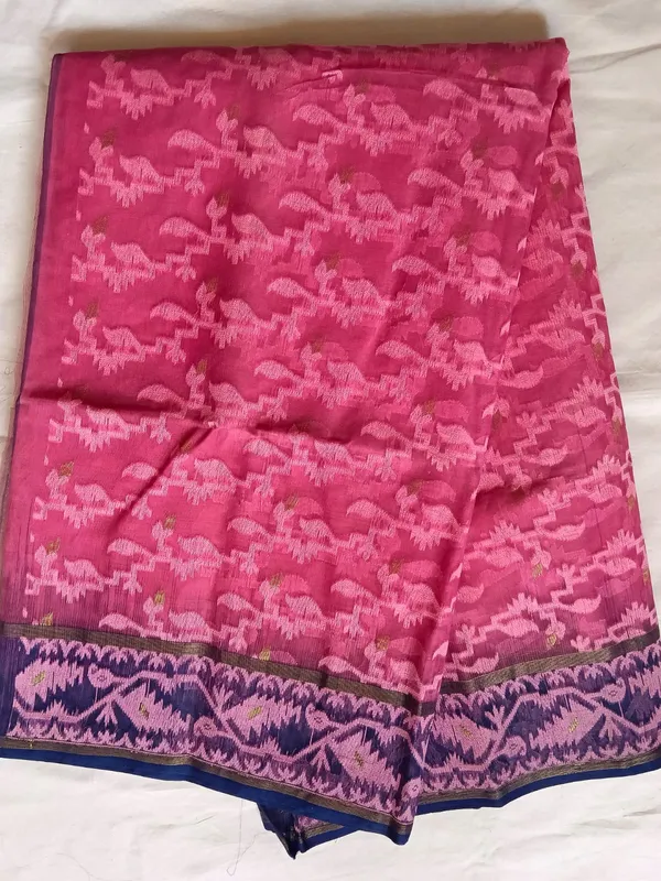 Pink_Patterned_Saree_For_Women