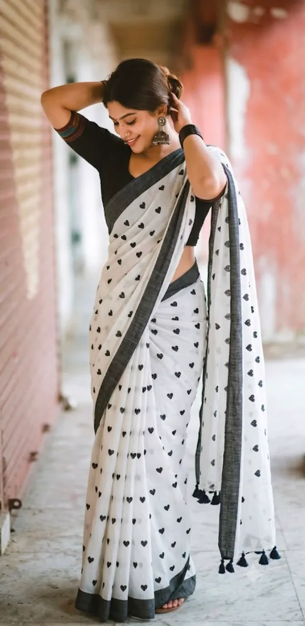 White_Heart_Print_Saree_for_Women