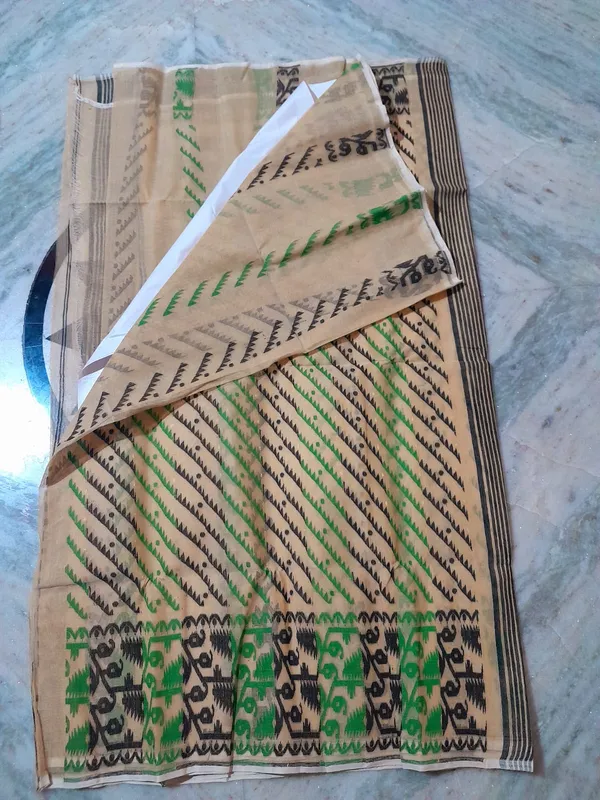 Beige_Printed_Saree_for_Women