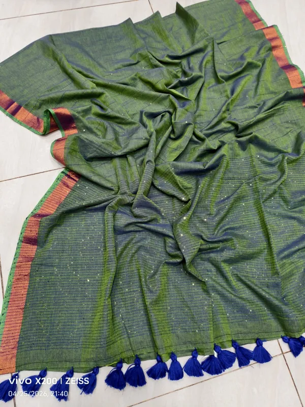 Green_Woven_Saree_With_Tassels_for_Women