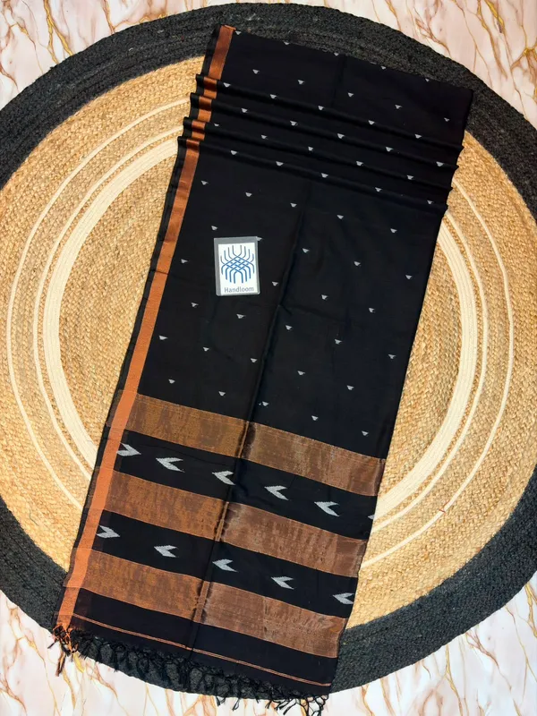 Black_Ethnic_Saree_for_Women