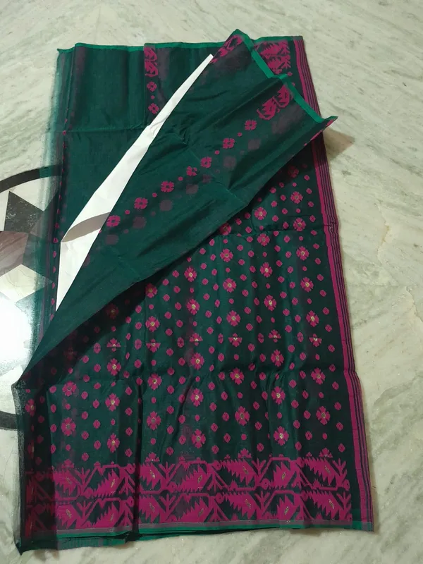 Green_Floral_Print_Saree_for_Women