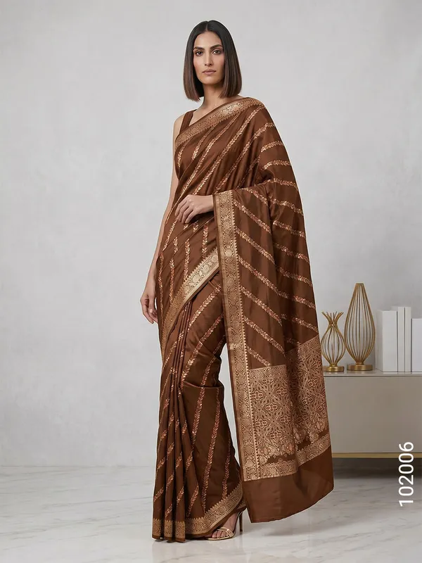 Katan_Silk_Zari_Work_Diagonal_Stripe_Banarasi_Saree