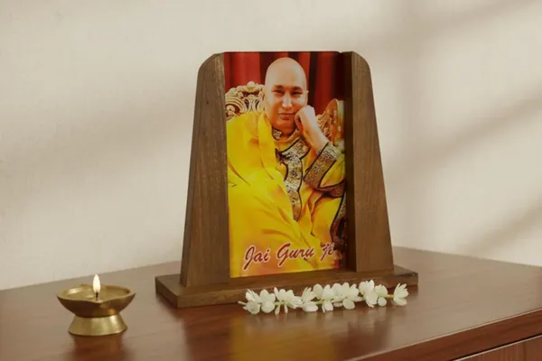 Guru_Ji_Swaroop_Table_Decoration_For_Office_Desk|Office,Home_Temple_|_Shop_|Hotel_|_Reception_Etc.
