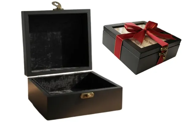 Wooden_Storage_Box_with_Gold_Metal_Latch_|_Natural_Pine_Square_Keepsake_Box_for_Jewelry_Storage,_Gift_Packaging_&_Home_Organization