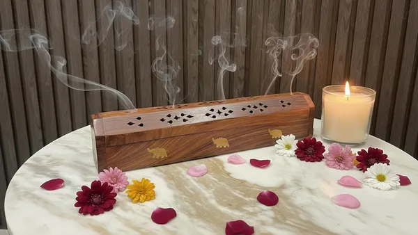 Wooden_Incense_Stick_Holder_With_Ash_Catcher