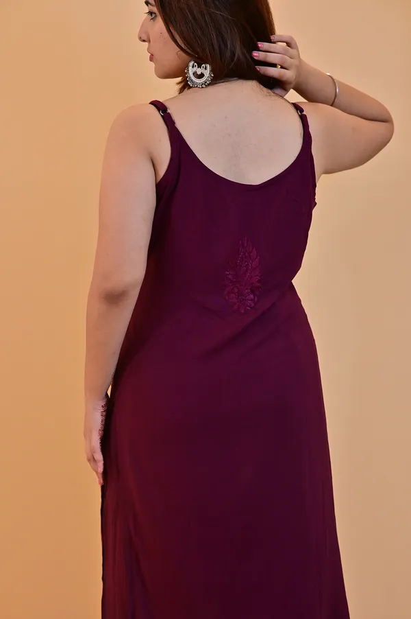 Maroon_Embroidered_Kurta_Set_For_Women