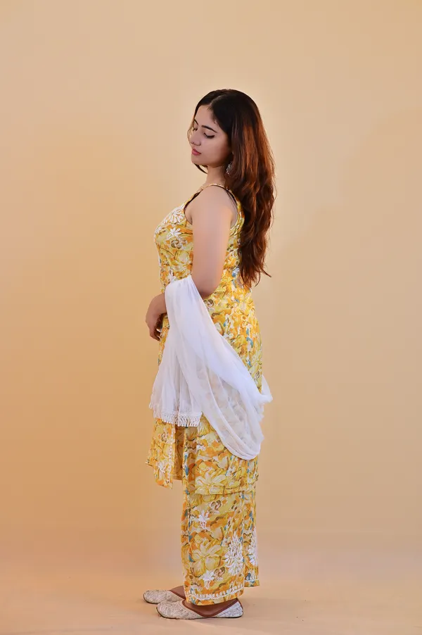Yellow_Floral_Print_Kurta_Set_For_Women