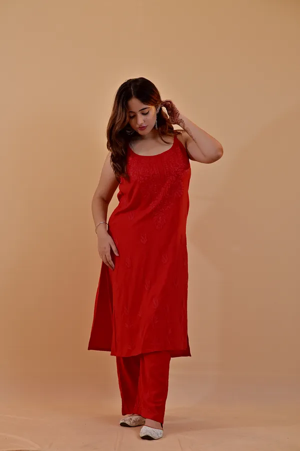 Red_Sleeveless_Kurta_Set_For_Women