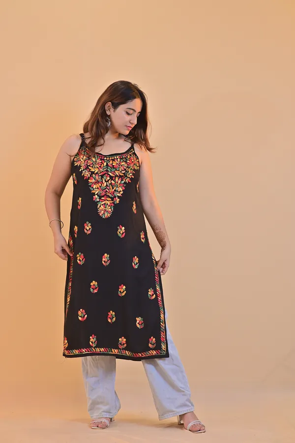 Black_Rayon_Sleeveless_Kurta_For_Women