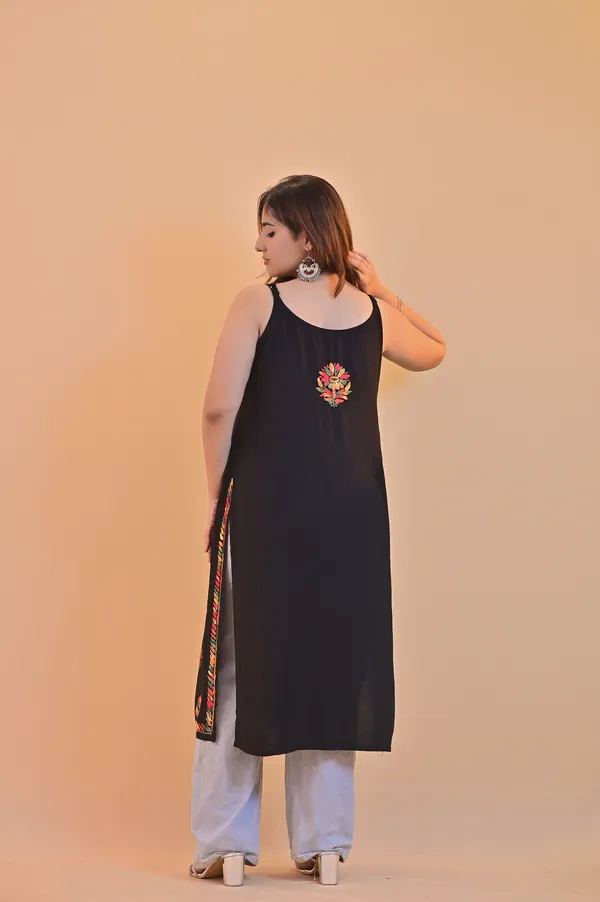 Black_Rayon_Sleeveless_Kurta_For_Women